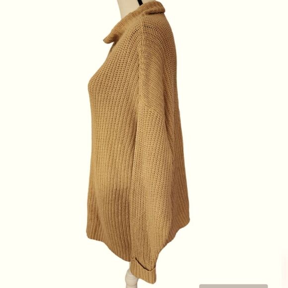 American Eagle tan mock neck oversized knit sweater - Picture 3 of 8